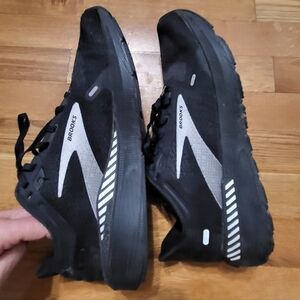 Mens Brooks Shoes 10